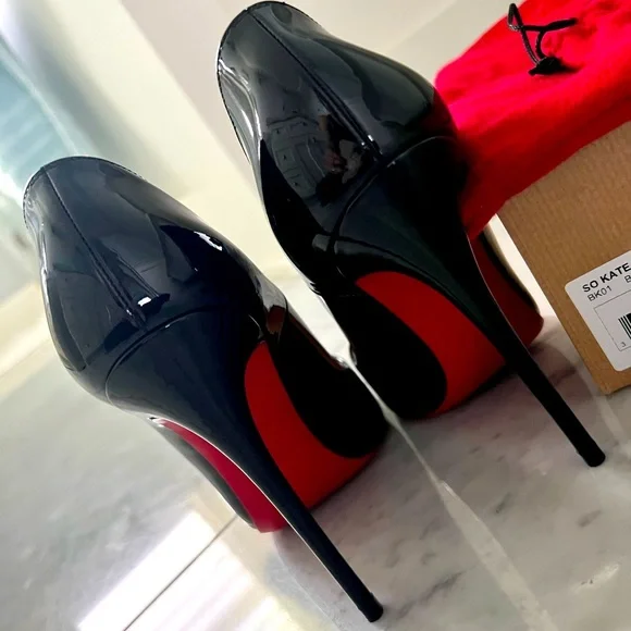 Christian louboutin couple shoes discount